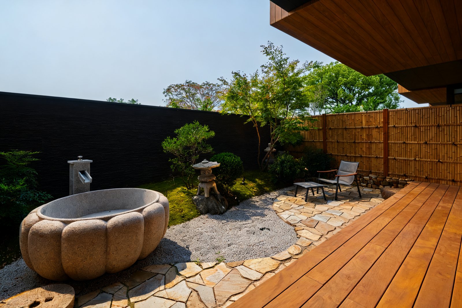 馨泊湾温泉花园与庭院泡池